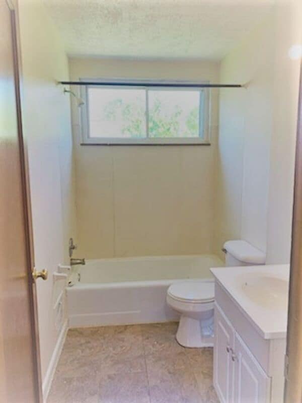 Building Photo - 3341 Homecroft Dr