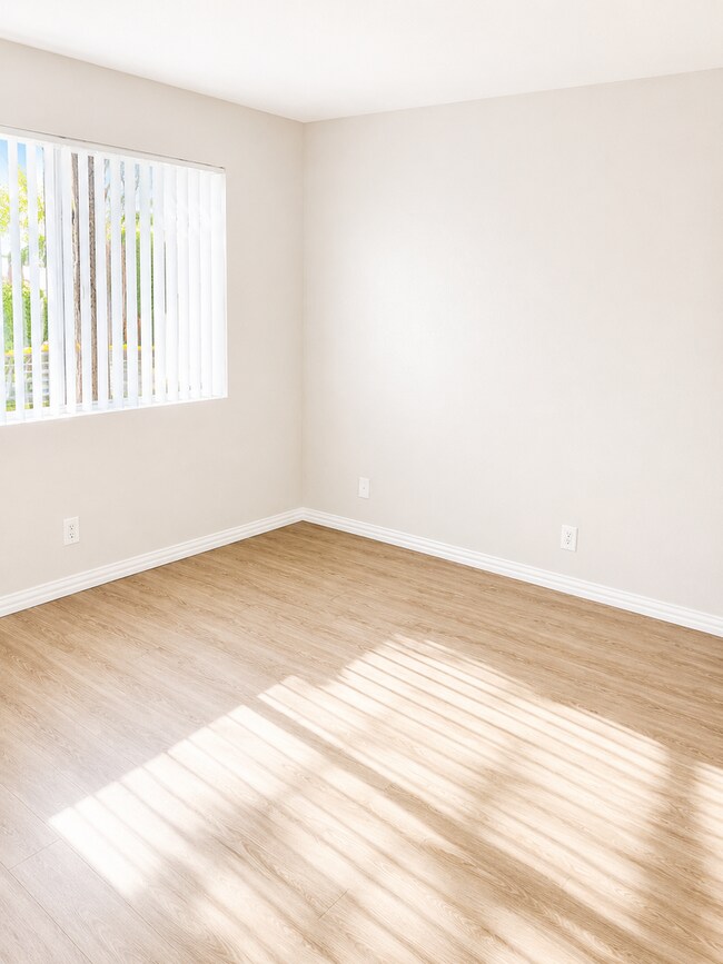 Building Photo - 16352 Pebble Beach Dr