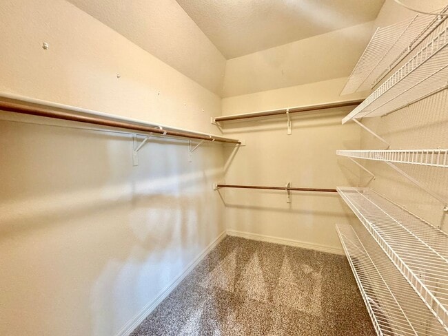 Building Photo - *COMING SOON* Luxurious 2-Story Home in Gated Stone Oak Community – Pool & Lawn Care Included