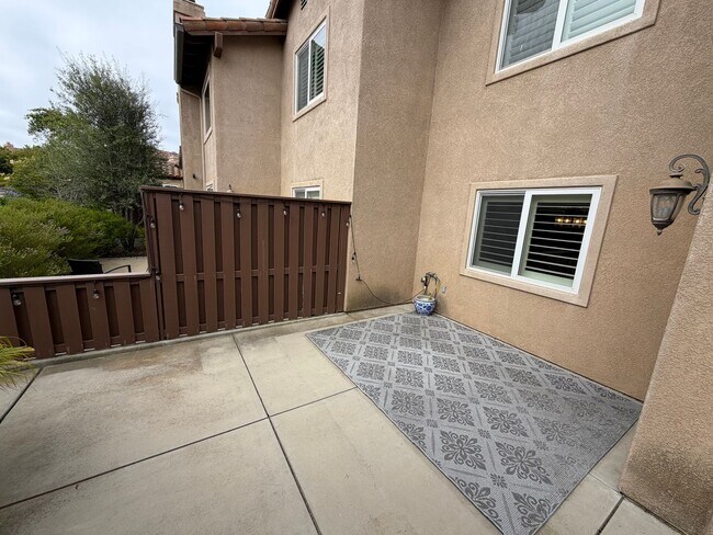 Building Photo - 4304 Foxenwood Cir