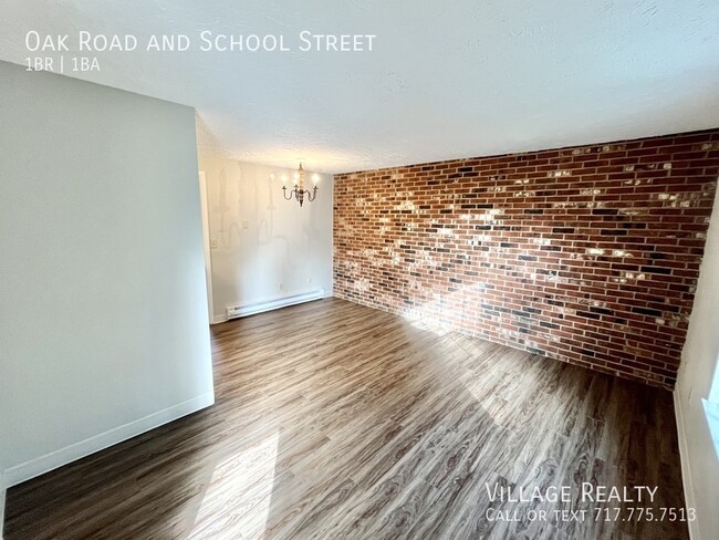 Building Photo - FEW STEPS, newly-remodeled! No one above o...