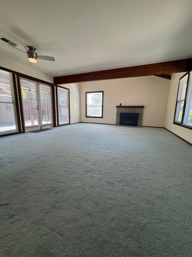 Building Photo - 36 Meadow Lakes Dr