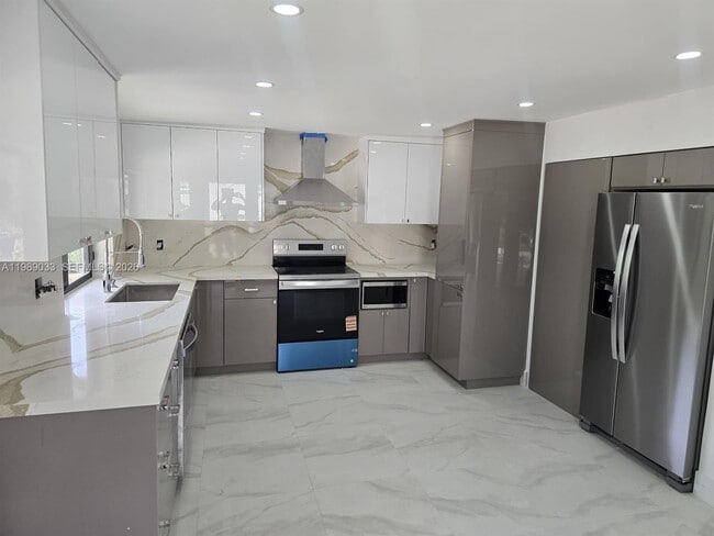 Building Photo - 270 NW 147th St