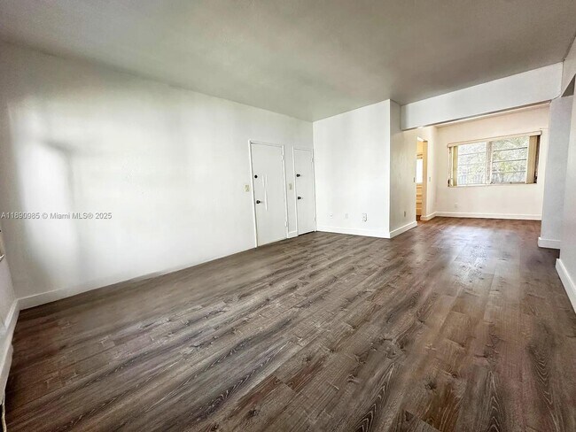 Building Photo - 4172 Chase Ave