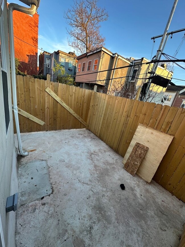 Building Photo - Fully renovated 2 Bedroom apartment. Section 8 approved