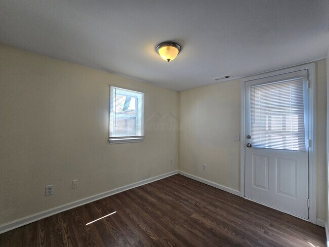 Building Photo - 3438 Duffield