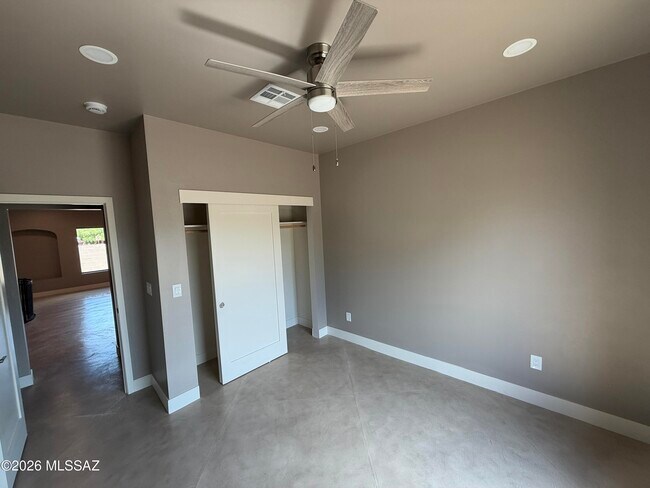 Building Photo - 3861 E 3rd St
