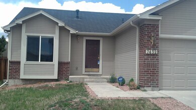 Building Photo - 7432 Prythania Park Dr