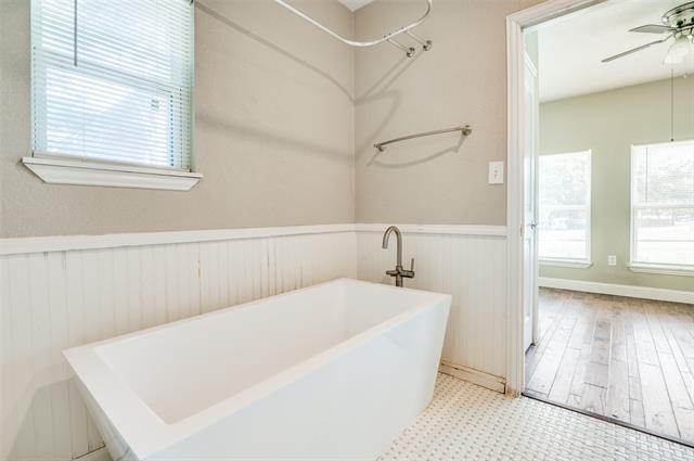 Building Photo - 811 Kidd Springs Dr