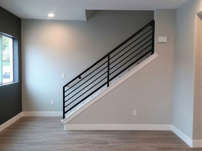 Building Photo - 56 S 130 E
