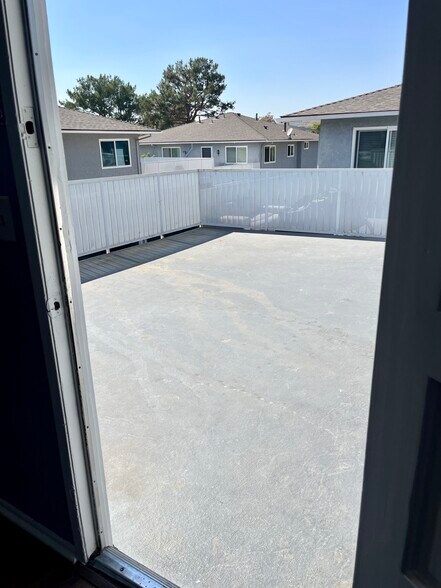 Building Photo - 28167 Robin Ave