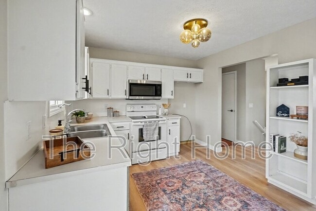 Building Photo - 13968 Meadow Ridge Rd