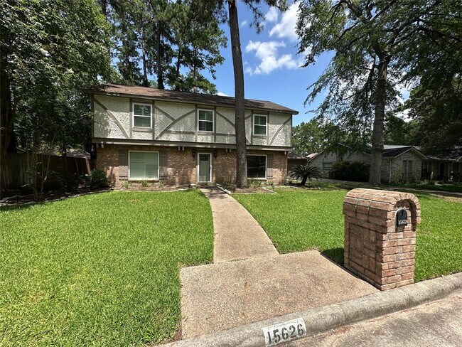 Building Photo - 15626 Canterbury Forest Dr
