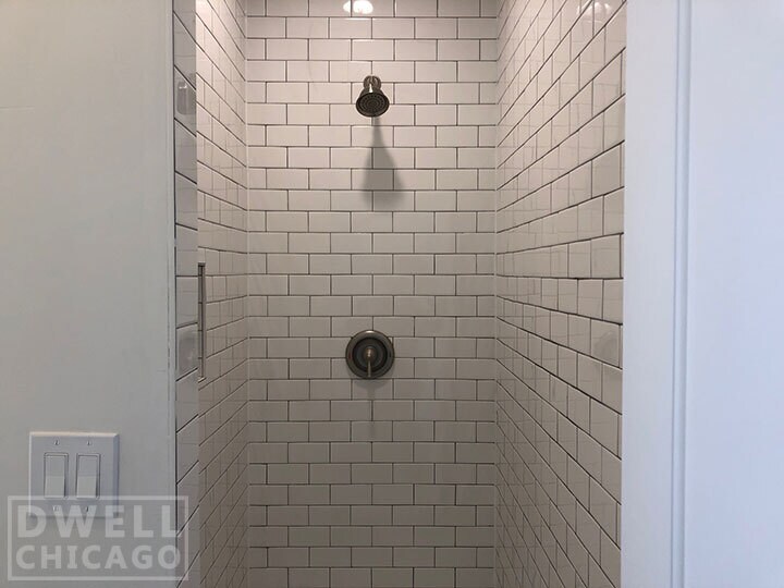 Building Photo - 2362 N Clybourn Ave