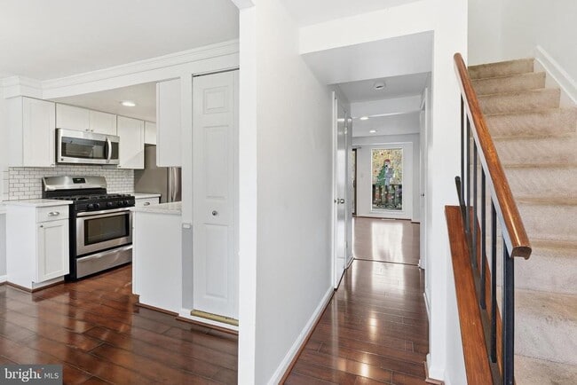 Building Photo - 5497 Endicott Ln