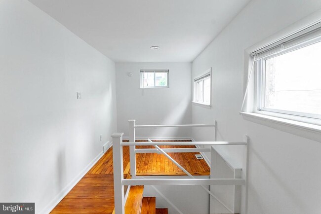 Building Photo - 1516 Addison St