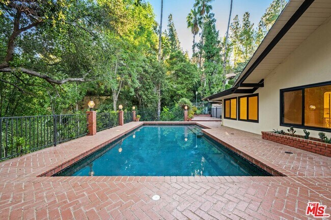 Building Photo - 17449 Sumiya Dr