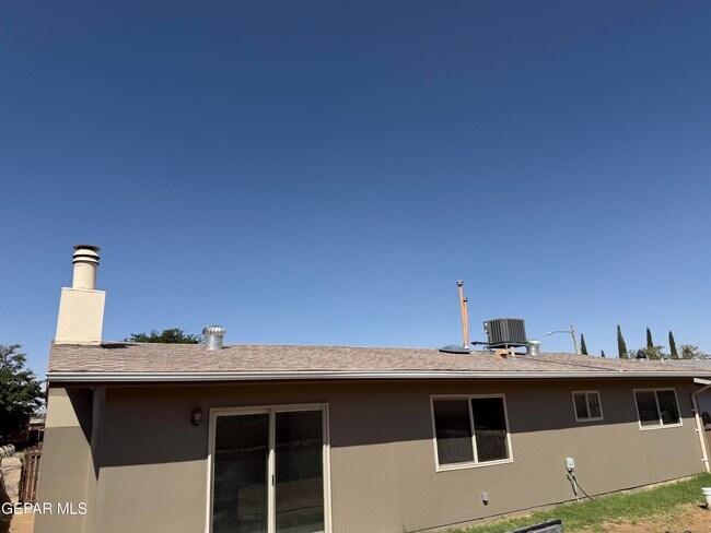 Building Photo - 10429 Persephone Dr