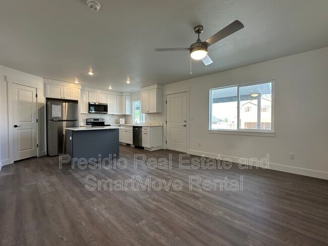 Building Photo - 719 N 160 E - 1