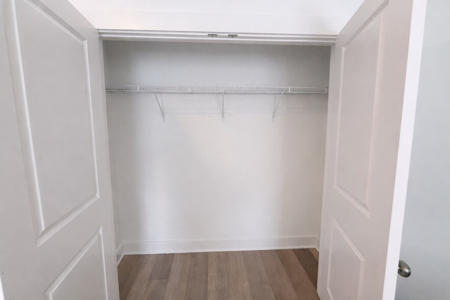 Building Photo - 245 Limehouse Rd