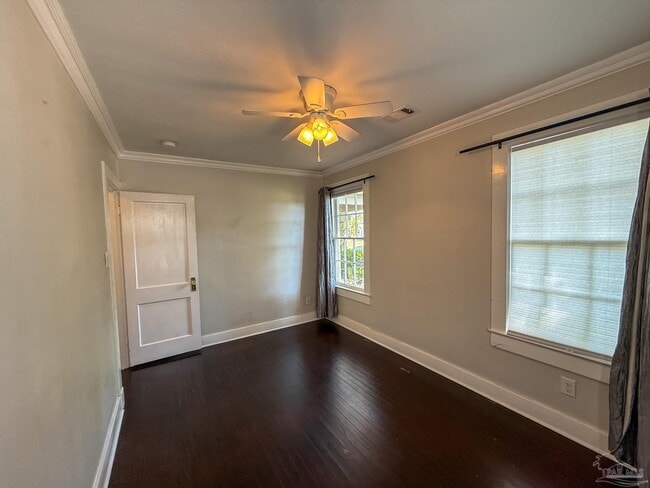 Building Photo - 1970 W Romana St