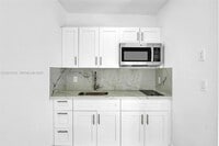 Building Photo - 1623 NW 16th Terrace