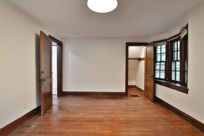 Building Photo - 2104 Iuka Ave