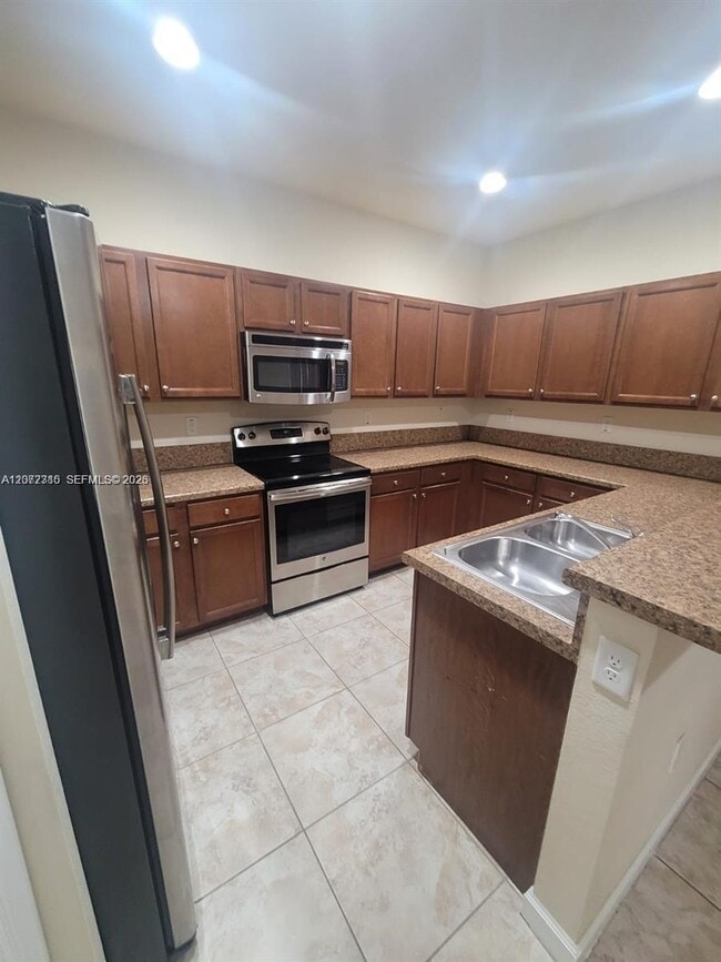 Building Photo - 8935 W 35th Ln