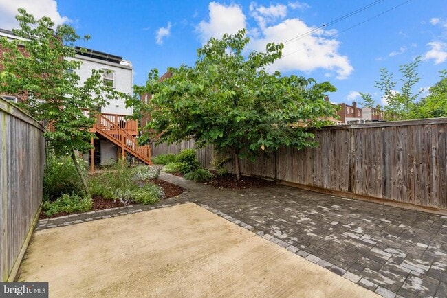 Building Photo - 5515 Chillum Pl NE