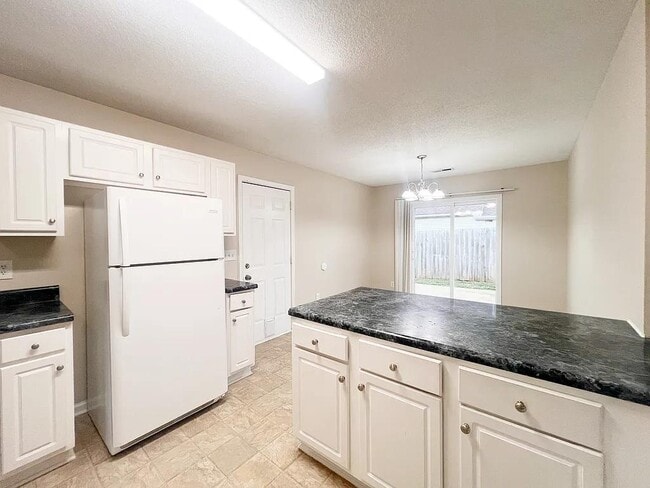 Building Photo - 312 Golden Leaf Ln