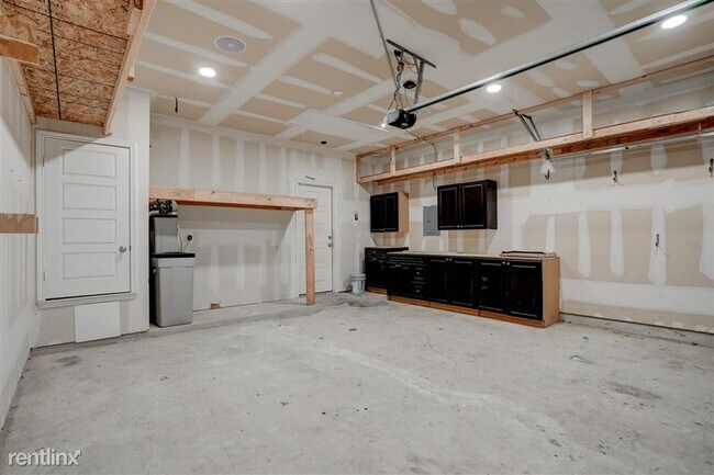 Building Photo - 230 Telluride Dr