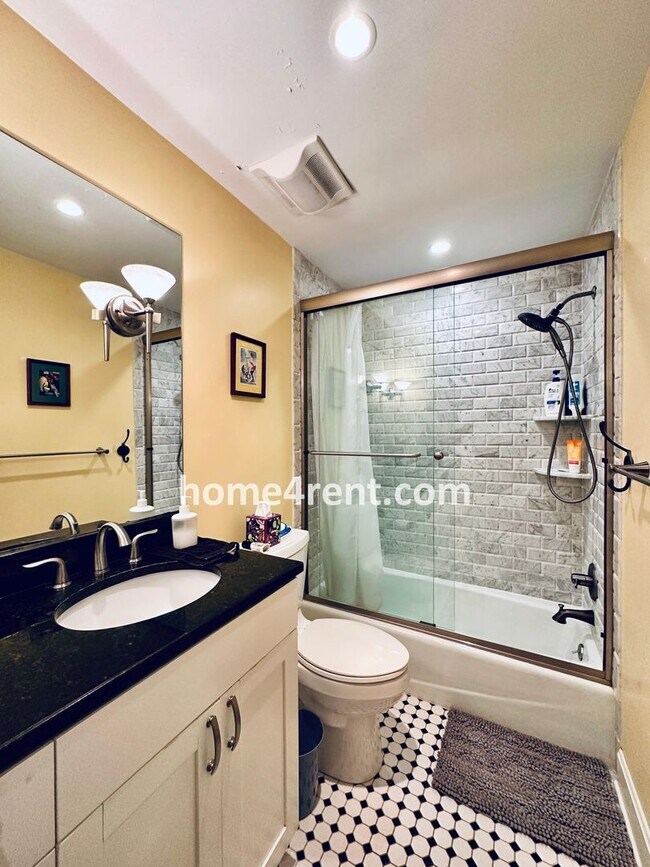 Building Photo - A Lovely, Four Bedroom Lenexa Home w/ Wood...