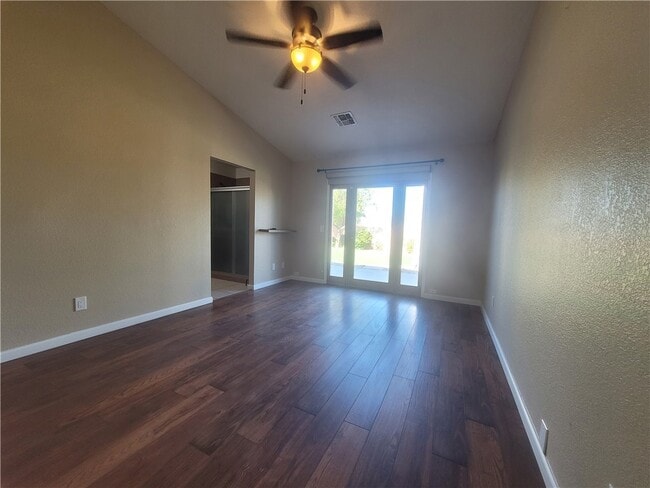 Building Photo - 3835 Smoketree Cir