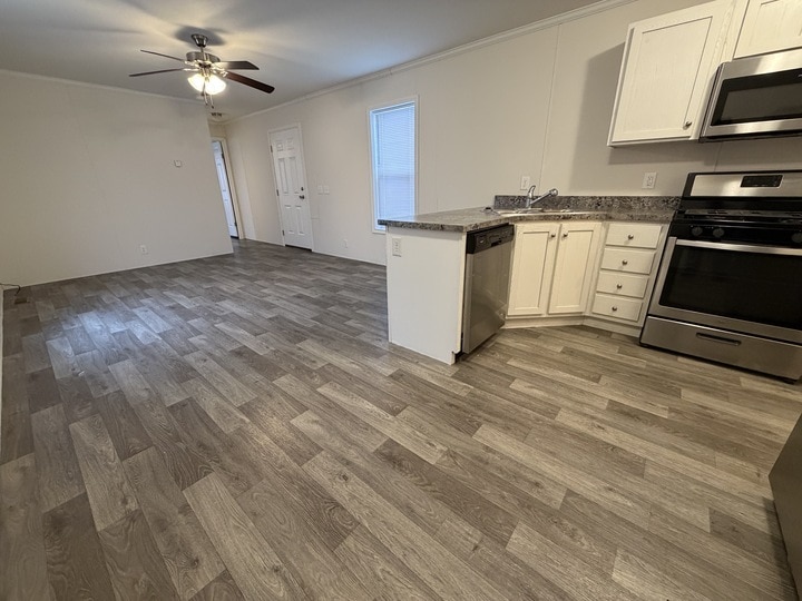 Building Photo - 15323 Enchante Dr