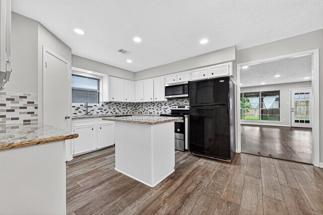 Building Photo - 21043 Northern Colony Ct