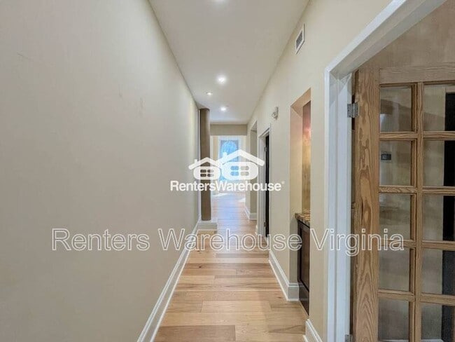 Building Photo - 219 Granby St