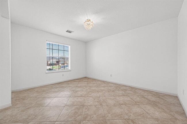 Building Photo - 11002 Bradford Way Dr