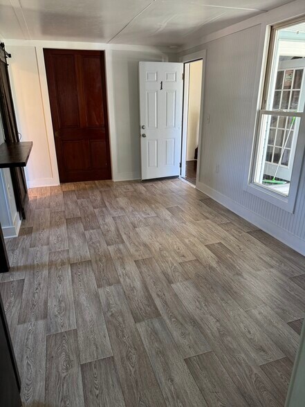 Building Photo - 10 Maryland Ave