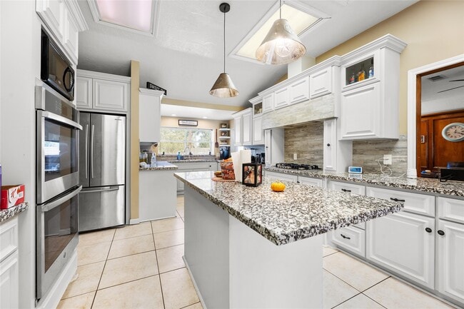 Building Photo - 22831 Fritz Ln