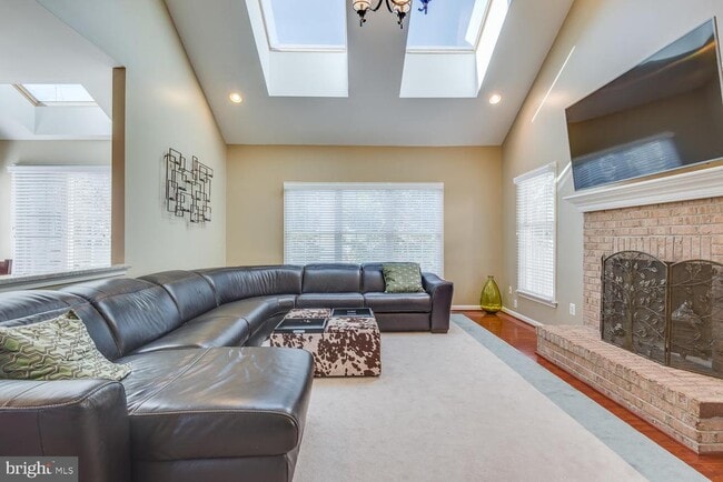 Building Photo - 10857 Hunter Gate Way