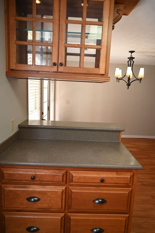 Building Photo - NE-Columbus-3 Bedrooms & 2 full Baths-Move-In Ready