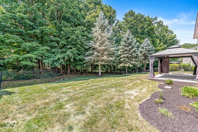 Building Photo - 5641 Buck Dr