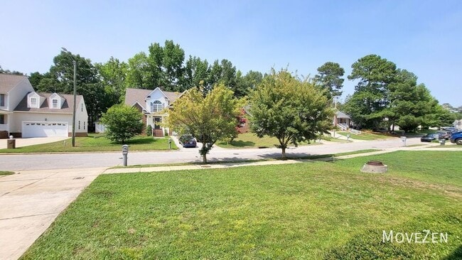 Building Photo - 1316 Ujamaa Dr