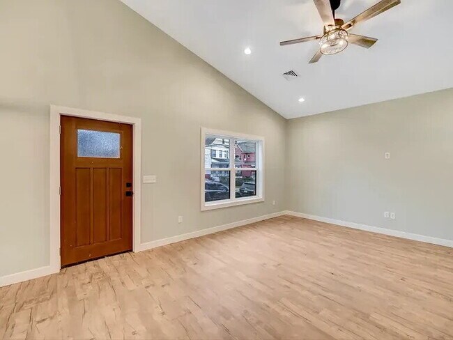 Building Photo - This gorgeous, newly built 2-bedroom, 1-bathroom duplex