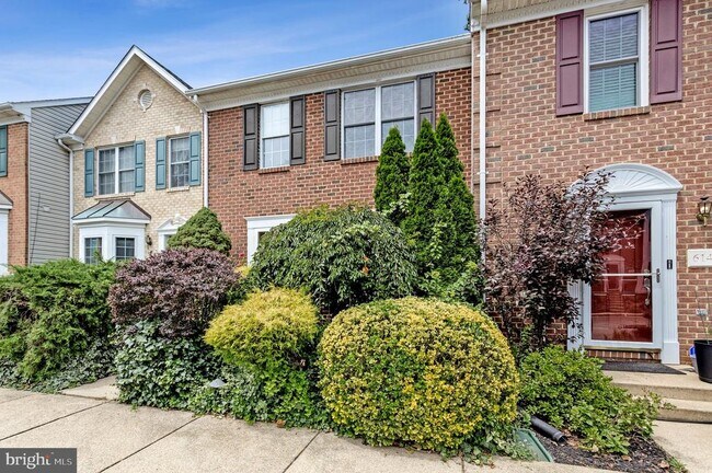 Building Photo - 616 Bellerive Ct