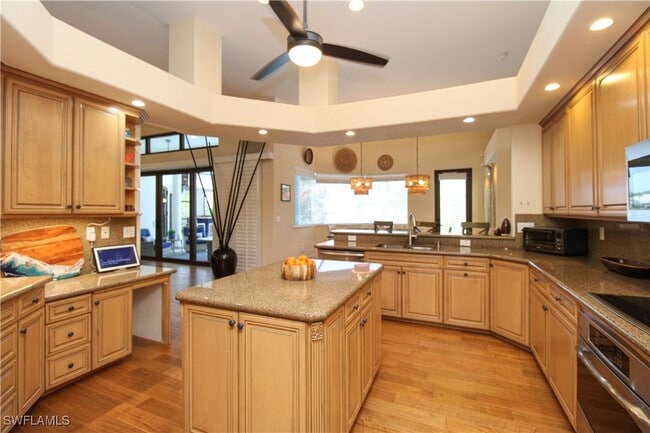 Building Photo - 7711 Santa Margherita Way