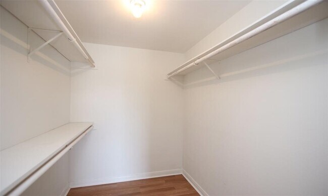 Building Photo - 8787 Brae Acres Rd