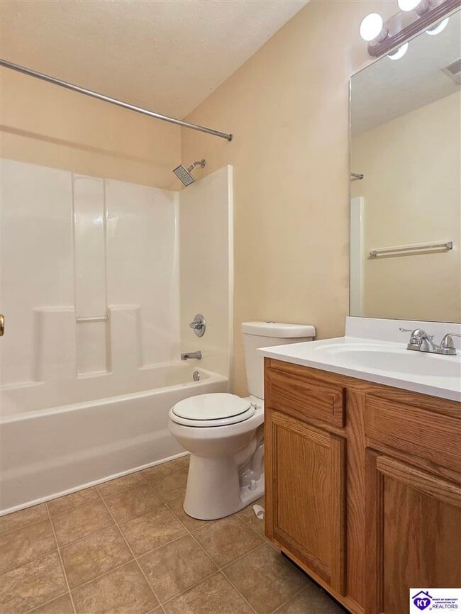 Building Photo - 104 Dante Ct