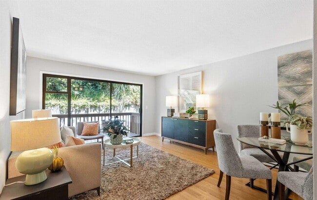 Building Photo - "Chic 1-Bedroom Gem with Elegant Finishes & Central Vacuum on Monterey Blvd!"