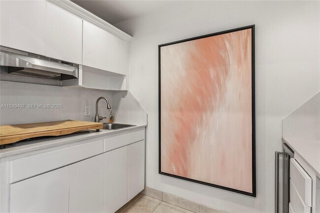 Building Photo - 41217 Fisher Island Dr